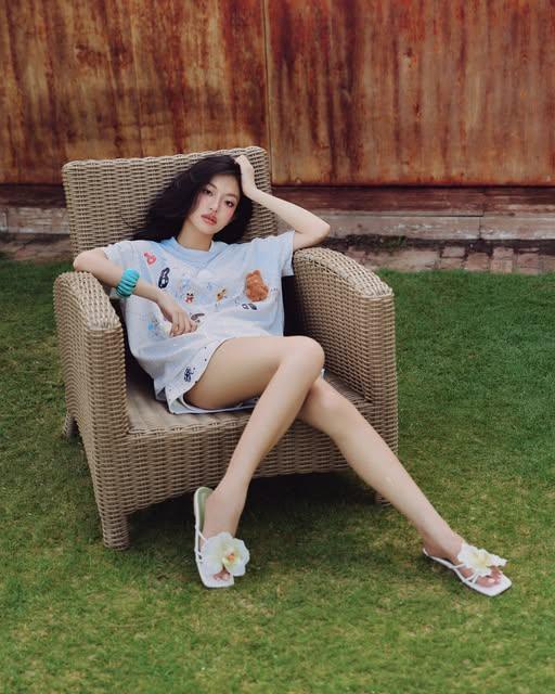 Bad Rabbit Kampagne: Charm Club Tee