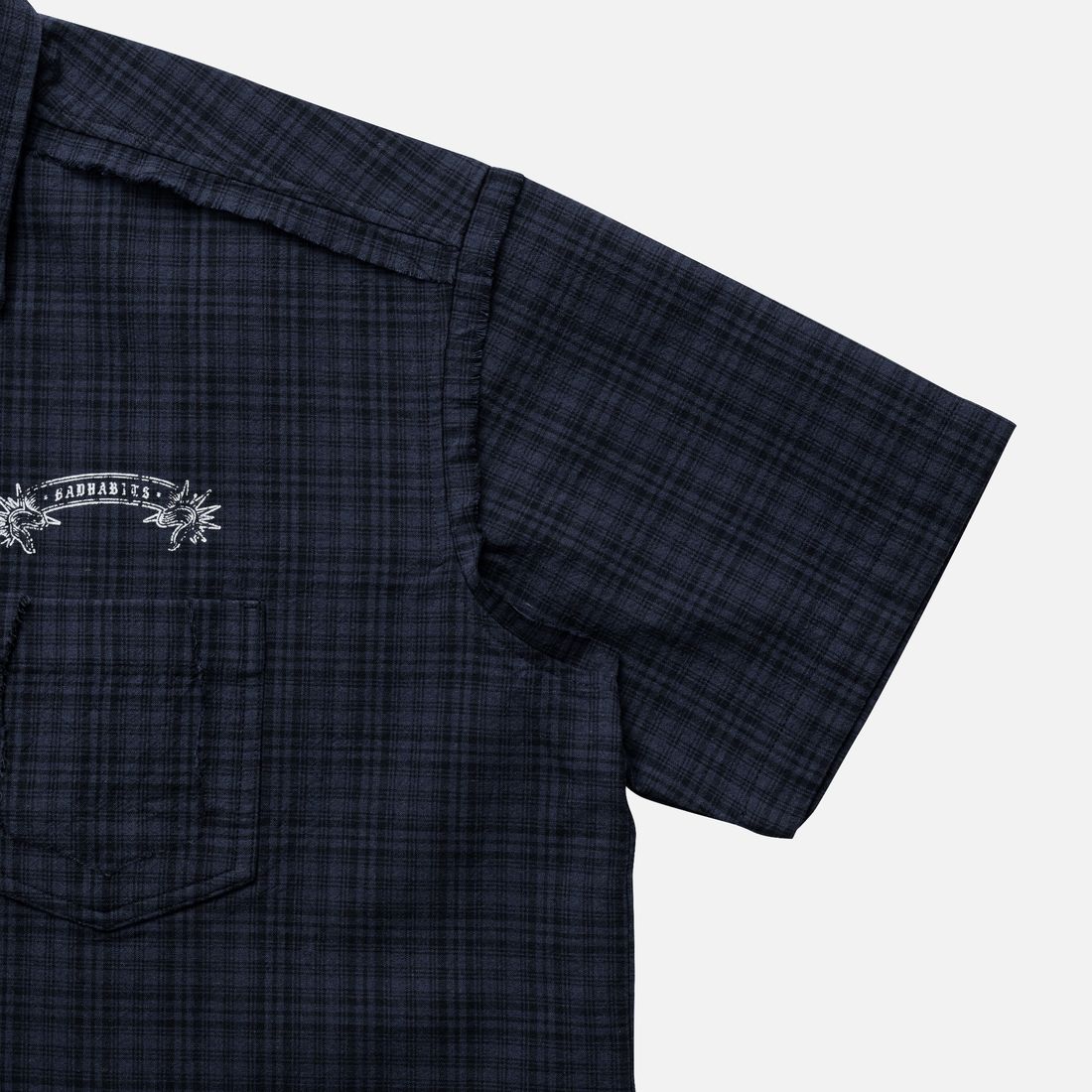 Abyss Boxy Shirt von Bad Habits, Navy And Black Plaid, Bild 4