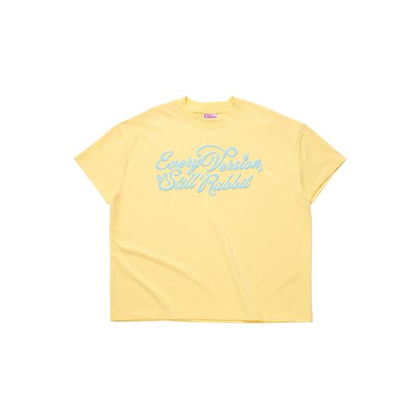 Vitamin Rabbit Boxy Tee von Bad Rabbit – K-Pop Fashion