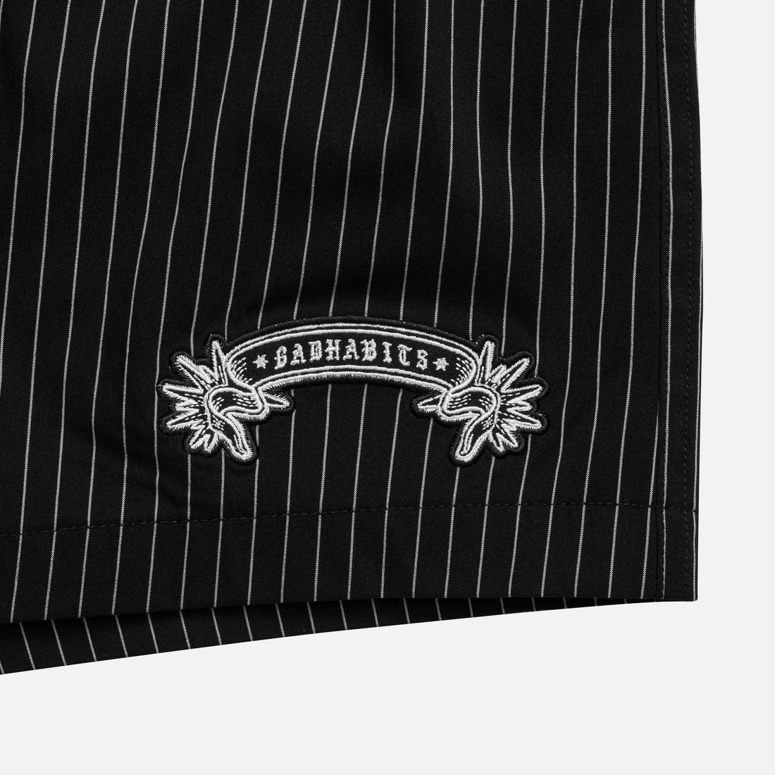Striped Casual Shorts von Bad Habits, Black And White Stripe, Bild 2